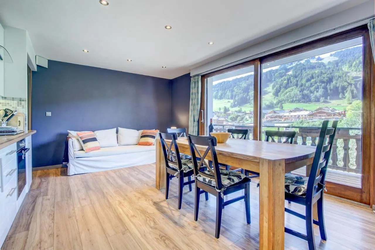 Sabaudia Appartement Deux Chambres Plein Sud Et A Proximite Du Centre Du Village Morzine